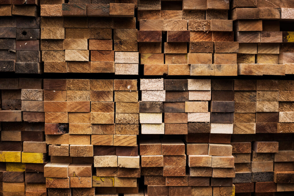 sustentabilidade com madeira de demolição